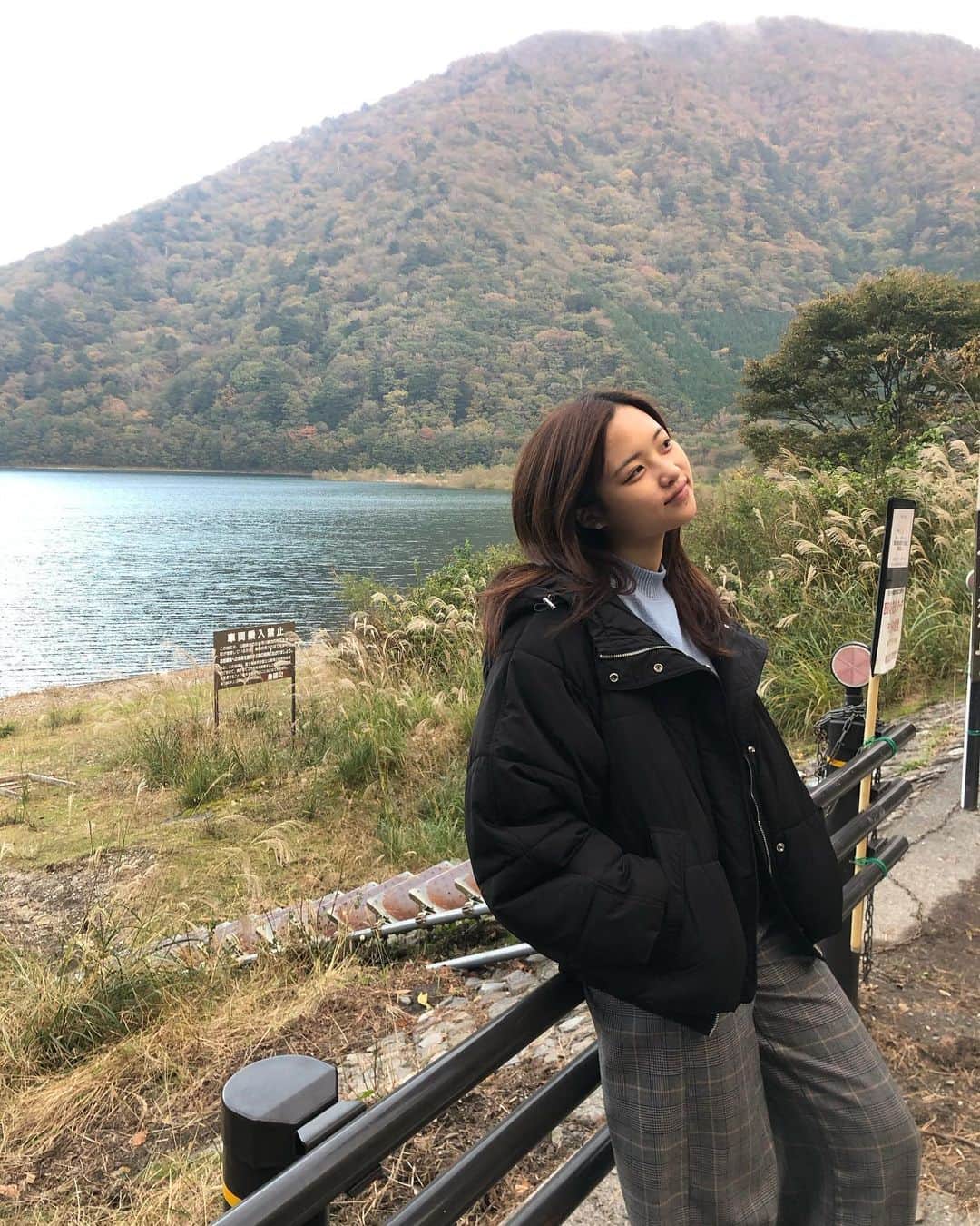 石井美音奈のインスタグラム：「こないだ山梨県にキャンプしに行ってきたよー 今回はお父さんと二人で！私のプライベートビログも撮ったのでYouTube 待ってってね  #キャンプ #山梨 #富士山 #山　#森」