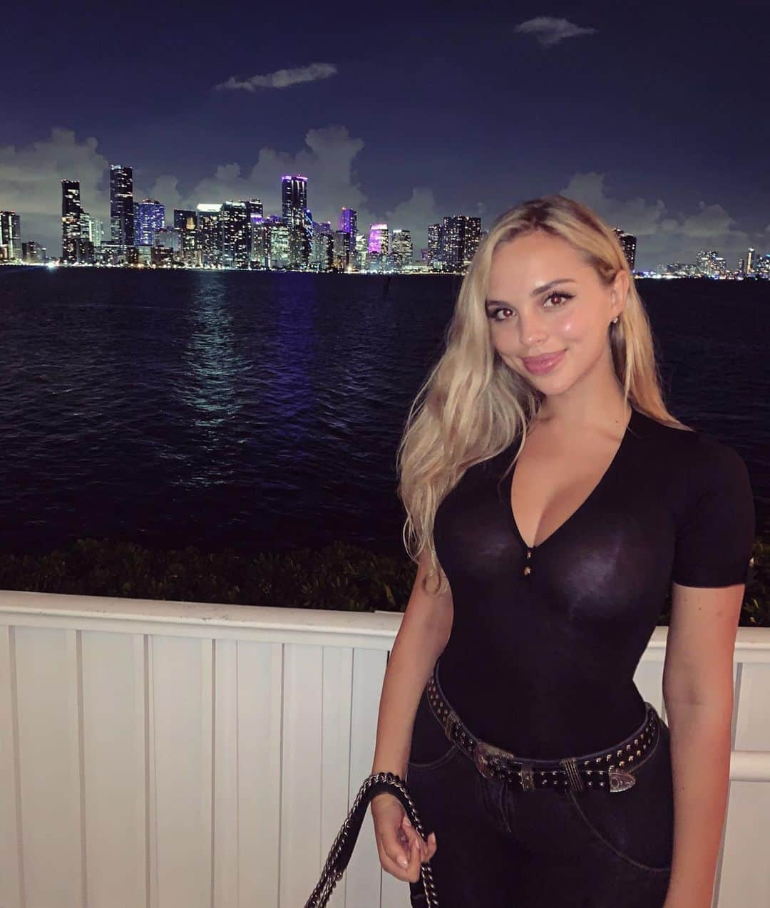 Weronika Bielikさんのインスタグラム写真 - (Weronika BielikInstagram)「Too many time zones last days but I already miss this place #Miami ❤️ Next destination -  Maldives 😍✈️ #lovemywork」11月5日 22時20分 - veronicabielik