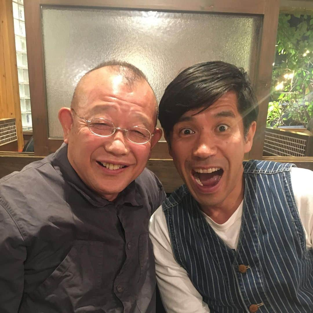 笑福亭鶴瓶さんのインスタグラム写真 - (笑福亭鶴瓶Instagram)「沖縄、ゴリと会いました。偶然、沖縄にゴリが着いた時だったので良かった。」11月5日 22時23分 - shofukuteitsurube