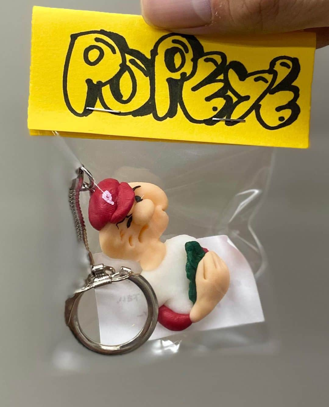 POPEYE_Magazineさんのインスタグラム写真 - (POPEYE_MagazineInstagram)「・﻿ ポパイのスナップ隊とポップアップショップが、今週末の11／9（土）・10（日）に広島の袋町公園で開催されるTHE TRUNK MARKETに行きます。﻿ ﻿ 今回も限定で、ちょいブスキ〜ホルダー広島ver.を販売。１つ¥1,100（税込）です。﻿ 合計50個もあるので皆さんぜひ遊びに来てください。 お待ちしています。﻿（両日それぞれ、ご用意分・売り切れ御免となります） ﻿ ※ notice！ ※ お支払いは現金のみとなります。 ご了承ください。 ﻿ ＊ポパイくん・ベースボールキャップver.﻿ ﻿ ＊定番のPOPEYE﻿ ﻿ ＊ポパイちゃん・打者ver.﻿ ﻿ ＊初登場の“P”ロゴ﻿ ﻿ ＊PロゴTシャツを着た瀬戸内レモンくん﻿ ﻿ ＊定番のPOPEYE・ポパイ・おっぱい３連﻿ ﻿ ﻿ #popeyemagazine﻿ #thetrunkmarket﻿ #ちょいブスキ〜ホルダー﻿」11月5日 22時50分 - popeye_magazine_official