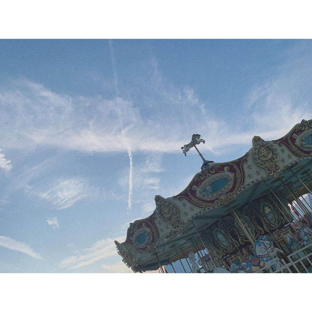 山田菜々美のインスタグラム：「. 程よい遊園地で遊び回りたい気分🎡 . #程よいが大事 #程よいが」