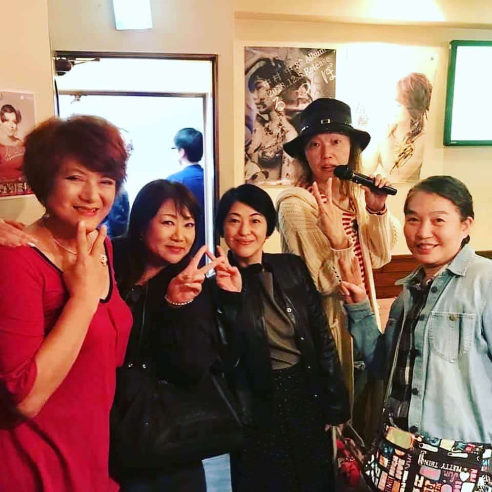 日出郎さんのインスタグラム写真 - (日出郎Instagram)「Thank you very much for 8 years💋💋💋 #日出郎  #ククナマハロ  #閉店 #ご愛顧ありがとうございました  #歴代スタッフにも感謝  #昨日の我に明日は勝つ」11月5日 23時15分 - hiderou1030