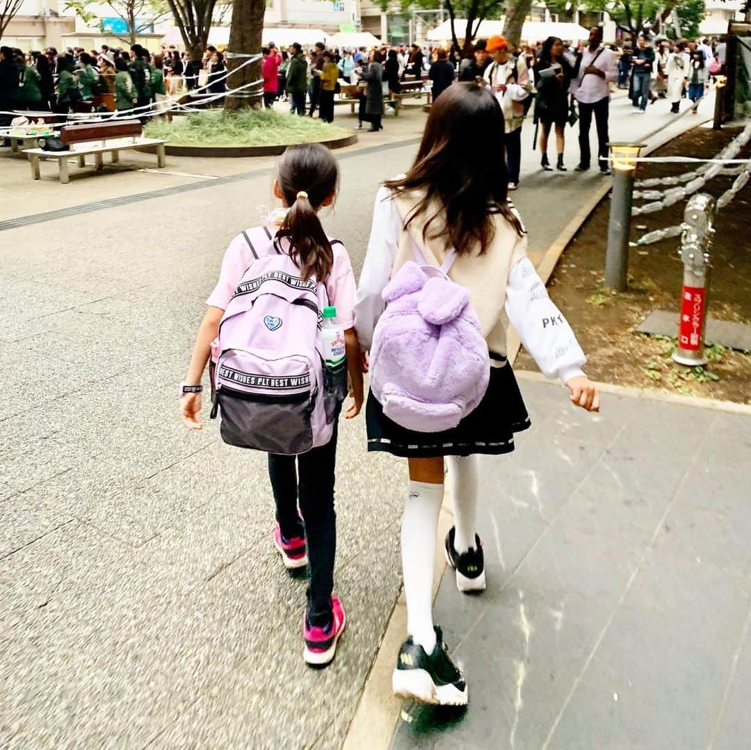 小林三江子さんのインスタグラム写真 - (小林三江子Instagram)「文化祭にて クラスでやってるゲームコーナーの景品係😂 何気に人気コーナーになったもんで、想像以上に大忙し😂 係が終わった後は中高大学の方も回って、なんか青春真っ只中調😂❤️」11月5日 23時23分 - mieko_kobayashi
