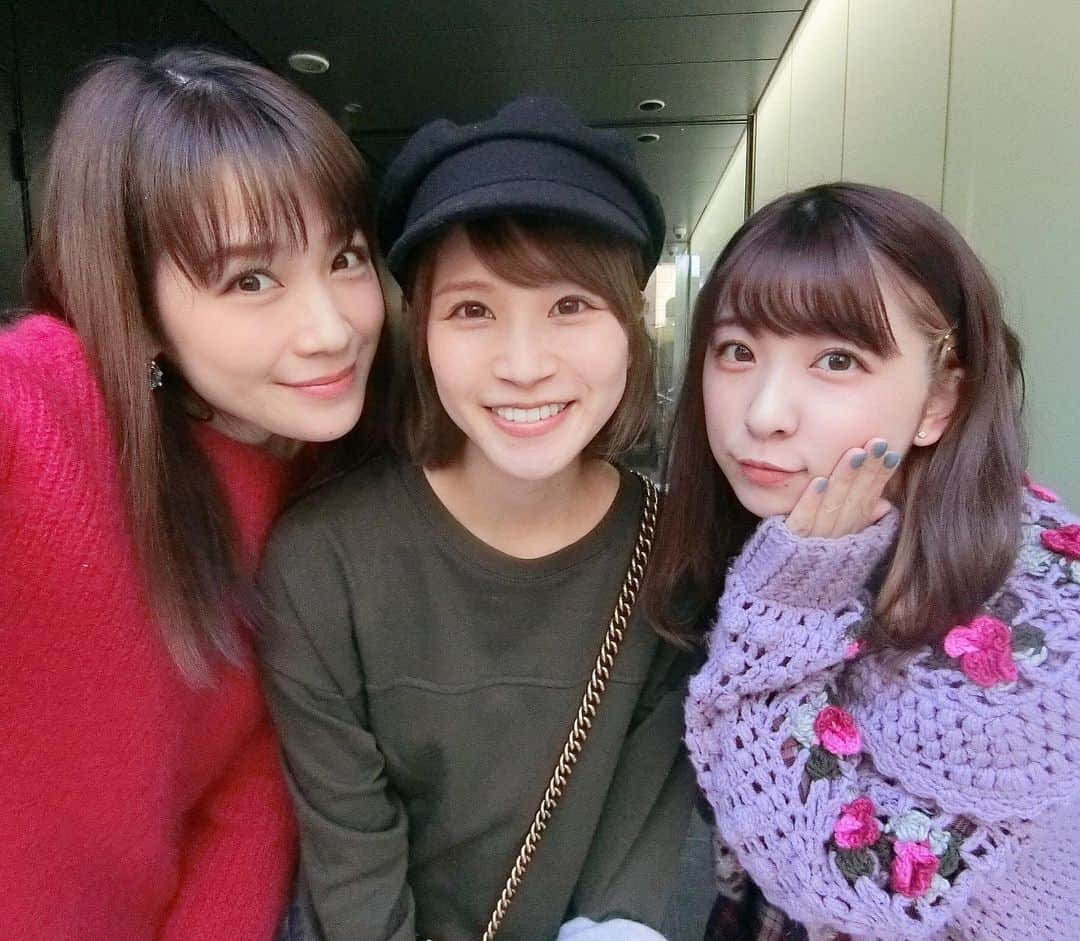 相沢まきさんのインスタグラム写真 - (相沢まきInstagram)「なっちゃん @natsuki0624kia とのご縁で、13年振りに福田花音ちゃん @kanon_fukuda と逢えたー😍❤️ 13年前、、ミュージカルで共演した時、私は26歳とかでしたが、花音ちゃんは11才！！👀 なんか、当たり前ですが、大きくなってて、完全親目線の様な会話をしてしまいました😂笑 SNSでは見ていたけど、やっぱり可愛いなぁ❤️ なんだか会う前ちょっと緊張しちゃいました🤫笑」11月5日 23時36分 - maki_aizawa0414