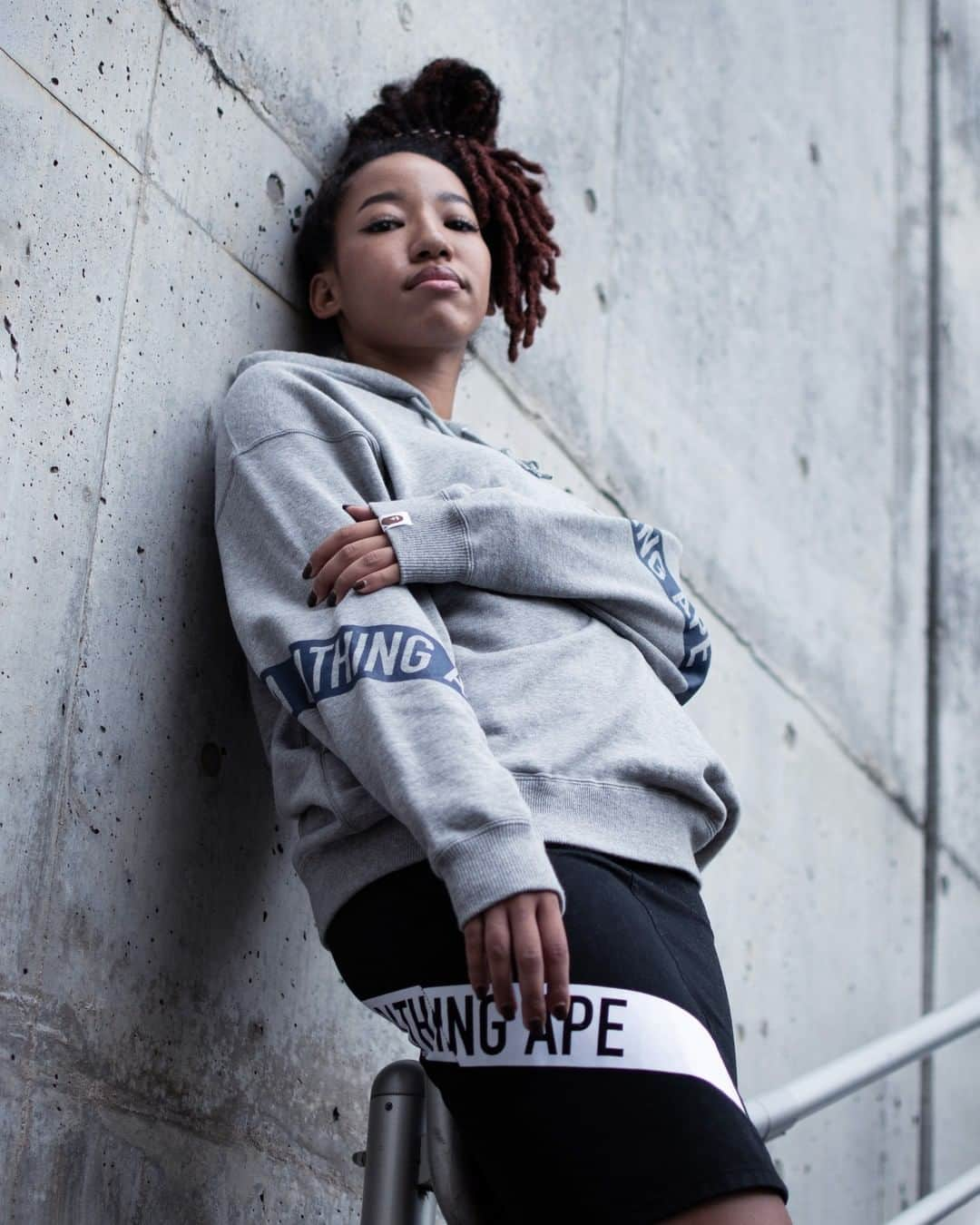 ア ベイシング エイプさんのインスタグラム写真 - (ア ベイシング エイプInstagram)「A BATHING OVERSIZED PULLOVER HOODIE and CHINO SKIRT available on Saturday, November 9th. #bape」11月6日 0時00分 - bape_japan