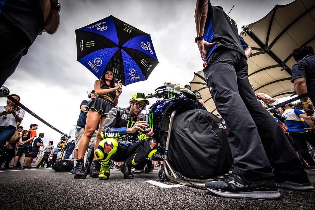 バレンティーノ・ロッシさんのインスタグラム写真 - (バレンティーノ・ロッシInstagram)「Sepang International Circuit,Malaysia Sunday,MotoGP Race 📸 @gigisoldano」11月6日 4時10分 - valeyellow46