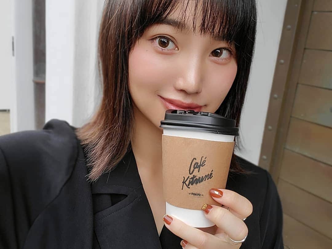 のインスタグラム：「B E A U T Y 💋 . バッカルファット1ヶ月検診終えて とってもいい感じ♡ . 歳とったあとのブルドック予防の筈が 気持ち口元のもたつきがシュッとした🥰 . . . #TAクリニック銀座  #TAクリニック #バッカルファット」