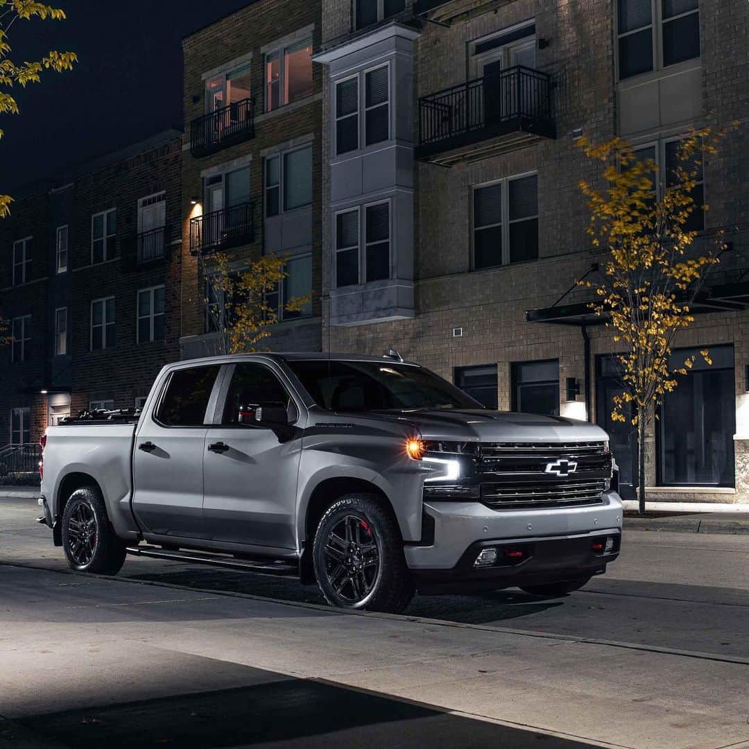 シボレーのインスタグラム：「A truck for every adventure. Take a look at the concepts and special editions we brought to #SEMA2019. Check out our story for the full lineup.」