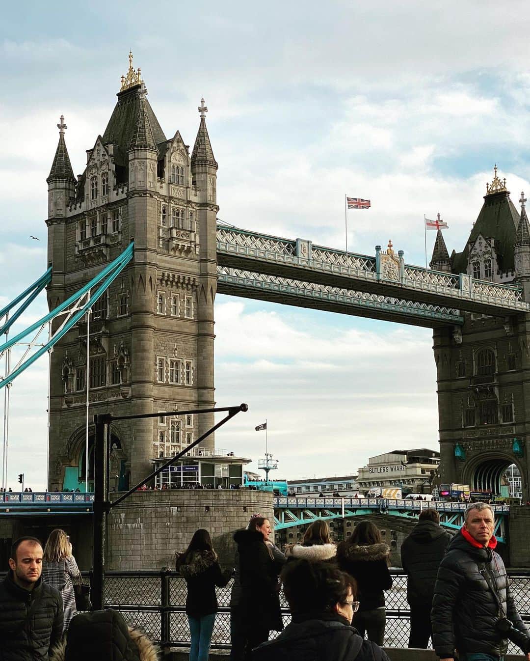 やまもり三香さんのインスタグラム写真 - (やまもり三香Instagram)「イギリスに旅行に行ってきました🇬🇧😊」11月6日 7時34分 - mikayamamori