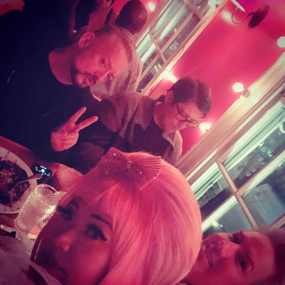 ジュン中山さんのインスタグラム写真 - (ジュン中山Instagram)「#repost from @boygeorgeofficial  @junnakayama in NY! How perfectly pink! #Pink #Japan  久々に再会できてよかった！ 2016年東京以来３年ぶり　#boygeorge #cultureclub #legends #icon #nyc2019 #tokyo2016 #cultureclubtour2016tokyo」11月6日 8時59分 - junnakayama