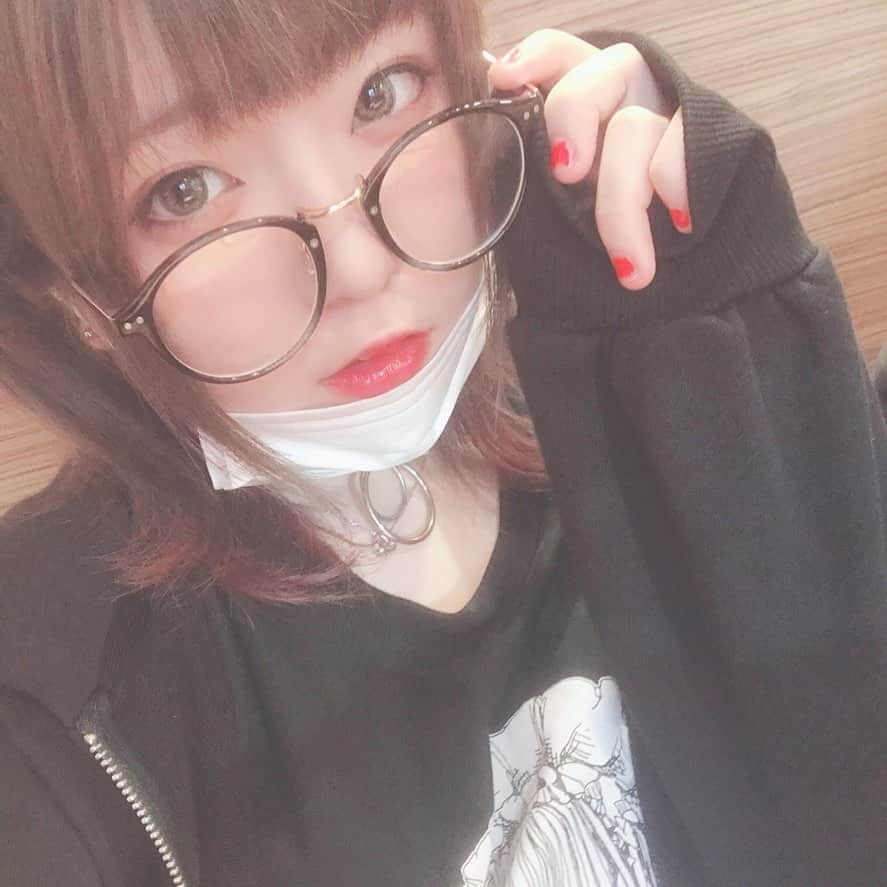 黒夢のインスタグラム：「💋💋💉💉」