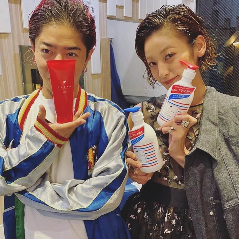 西山茉希さんのインスタグラム写真 - (西山茉希Instagram)「#千葉産 #新潟産 #85年ーズ  トリコになったオーシャンプーとジェックス求めてお邪魔様。 @oceantokyonet  #オーシャントリコ #ジェックス  友からのオーダーも承ってお使い曜日。 そしたらヘアセットのおまけくれた。 @takagi_ocean  #さんきゅす #べりー #まっち  連写中に消えちゃうけど、 迷子になったらサイドも映せた。  結果オーライ。 ぐんもです。  m(__)m」11月6日 9時35分 - maki.nshiyama50