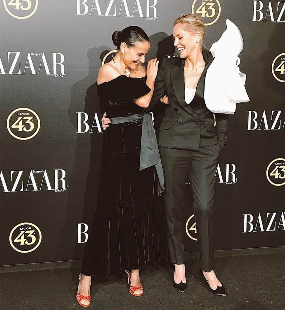 シャロン・ストーンさんのインスタグラム写真 - (シャロン・ストーンInstagram)「Thank you @inmajimenezbazaar and @harpersbazaares s  for having us. Such a lovely evening.  Bravo to the whole team! #HarpersBazaar • Posted @withrepost • @paris_libby」11月6日 11時28分 - sharonstone