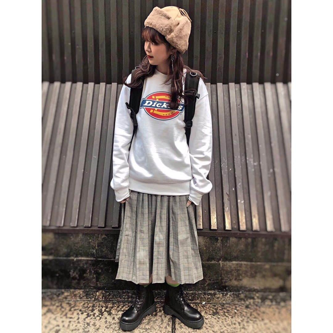 WEGO Global Officialさんのインスタグラム写真 - (WEGO Global OfficialInstagram)「@wego_global_official ⠀ ⠀ ⠀ 🌈✨PICK UP ITEM✨🌈 今天為大家帶來的是袋鼠（KANGOL）、彪馬（puma）和迪凱思（Dickies）三款潮牌衛衣的穿搭🤗🤗 第一個模特是日系少女風的搭配，第二個模特是日系街拍風的搭配。 . . Today we present the sweatshirts outfits from the three popular brands, KANGOL, puma and Dickies🤗🤗 The 1st. model wears them Japanese girly style and the 2nd model wears Japanese street style. ⠀ ⠀ ⠀ #wegoglobalofficial #wego #wegojapan #streetfashion #streetstyle #ootd #coordinate #instafashion #japanesefashion #穿搭 #時尚穿搭 #日系 #日系穿搭 #原宿系 #袋鼠  #彪馬 #dickiessweatshirt #pumasweatshirt #kangol #dickies #puma」11月6日 12時06分 - wego_global_official