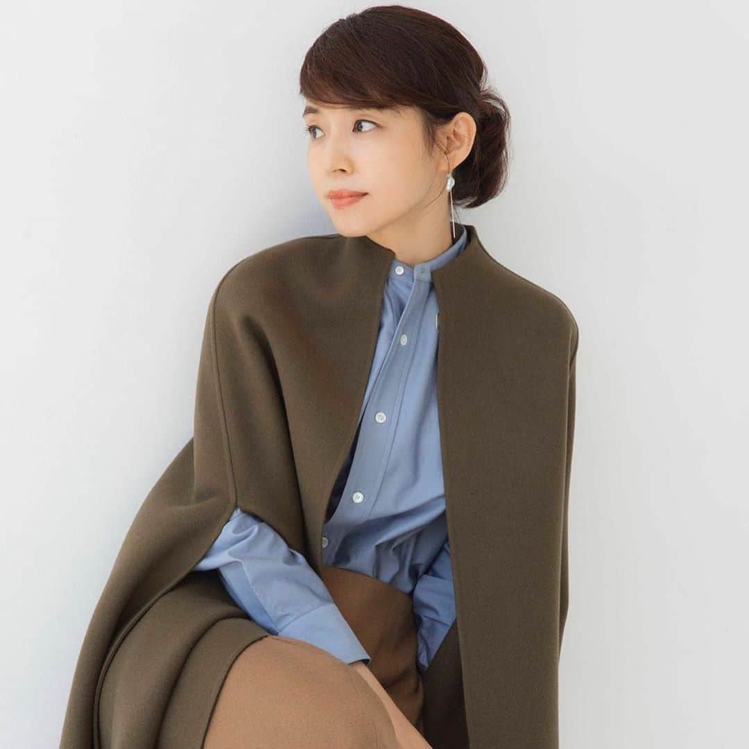 石田ゆり子さんのインスタグラム写真 - (石田ゆり子Instagram)「GLOW12月号。 アウターの特集ですね。 ヒョウ柄、たぶん初めて着ました。 新鮮でした。 ヘアメイクは ほんとうに久々の yoboon氏！ 😊👏🏻ありがとう😊」11月6日 12時16分 - yuriyuri1003