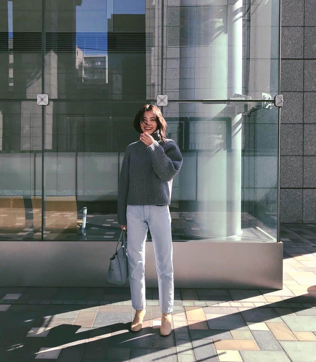 矢野未希子さんのインスタグラム写真 - (矢野未希子Instagram)「今日もコラボニットを着て🍓  あったかくて最高なの✨」11月6日 12時27分 - mikko1104