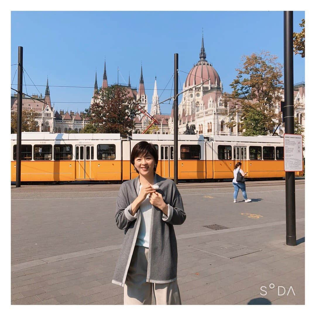 中山忍さんのインスタグラム写真 - (中山忍Instagram)「池上彰の現代史を歩く  旅したのは1年前 ハンガリーの美しい街並み 悲しい歴史 今の選択肢がある幸せを 大事にしようと思いました  11月10日(日)16時〜OA #池上彰の現代史を歩く　#テレビ東京 #ハンガリー動乱 #池上彰 さん　#相内優香 アナ」11月6日 12時44分 - _shinobu_nakayama_