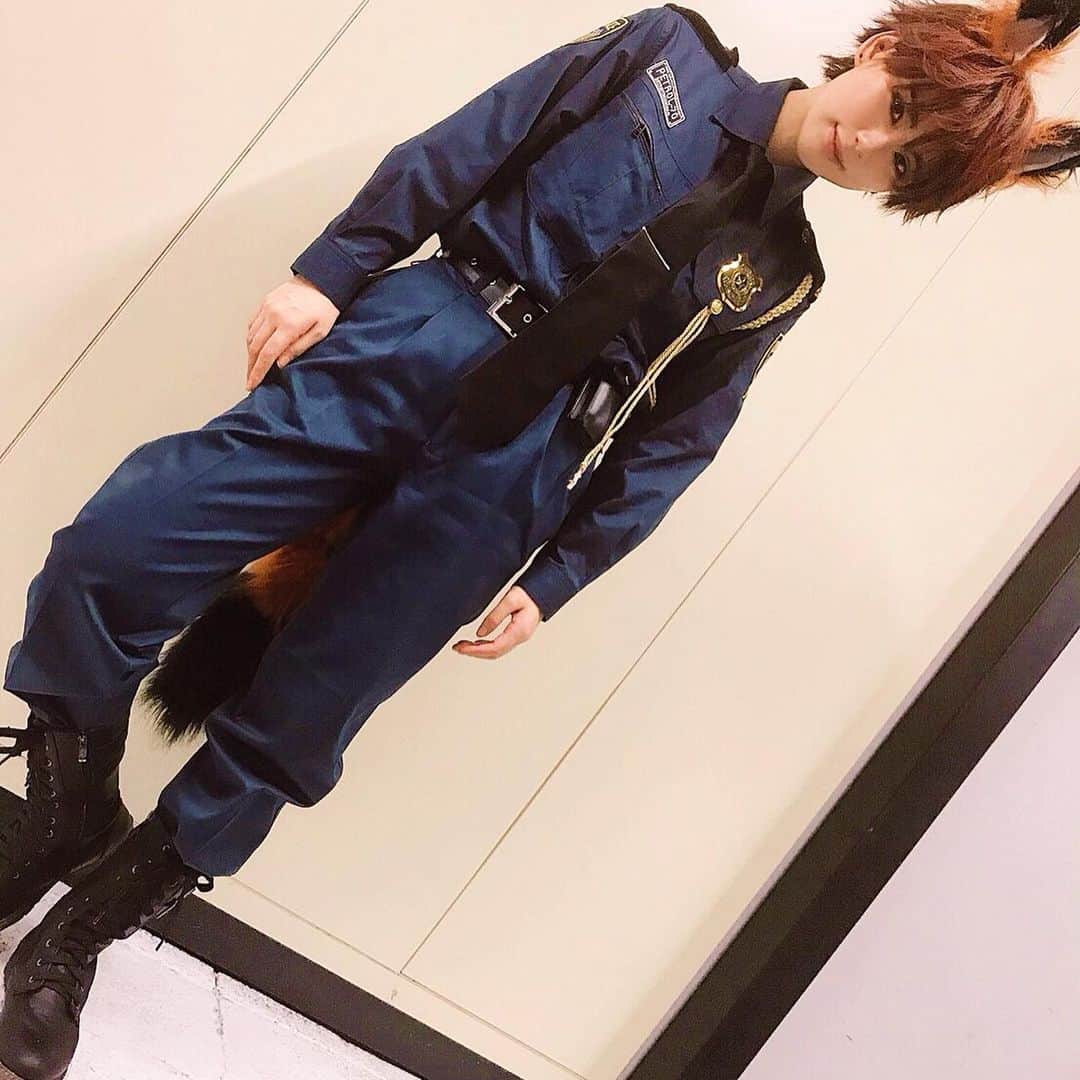 のインスタグラム：「今更 #ハロウィン パーティーの時の😂 去年は執事で今年は、 #ズートピア の #ニックワイルド さん🦊 次の季節のイベントはクリスマスパーティーかー。真咲は楽しそうで嬉しい☺️👍笑 わたしゃインスタ毎日投稿したいのに投稿することなさすぎて悲しいよ😫笑 からくだらないものでも投稿していこ。 #할로윈 분장은 올해는 #닉와일드 하지만 나는 영화는 안봤지😅ㅋㅋㅋ 이거 한국에서도 인기많았던 작품인가요??」