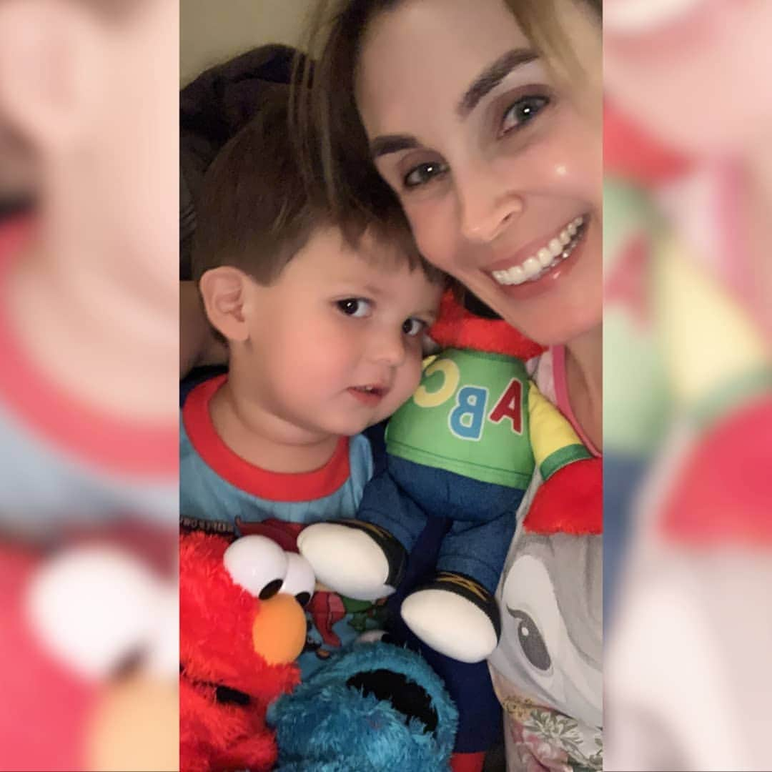 ターニャ・テイトさんのインスタグラム写真 - (ターニャ・テイトInstagram)「#livestream Ozzie will meet Elmo and friends at Sesame Street Live ! Make Your Magic 💫 - -  It's Ozzies's Birthday Month… He will be turning 2 at the end of the month, on the 30th of November . . . As part of his birthday gift we are going to Sesame Street Live today and have booked a Meet and Greet with Elmo and his friends 🥳🎁 - - Which Sesame Street characters might we meet there? . . .  Who is your favourite Sesame Street character? . . . - -  Will you join me for a family friendly chat on #youtubelive #stream ? . . .  You can join me here . . . - 👉🏻 youtube.com/tanyatatetube 👈🏻 -  #tanyatate #MySon #Ozzie #HappyBirthday #SesameStreet #SesameStreetLive #MakeYourMagic #MeetingElmo #ElmoAndFriends #MeetAndGreet #MagicalAdventure #BirthdayTreat #BirthdayGift #SesameStreet50thAnniversary #queentanyatate」11月7日 0時27分 - tanyatate