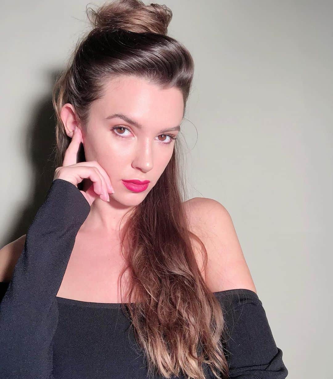 Leyla Lydia Turgutluのインスタグラム：「in another dimension💋」