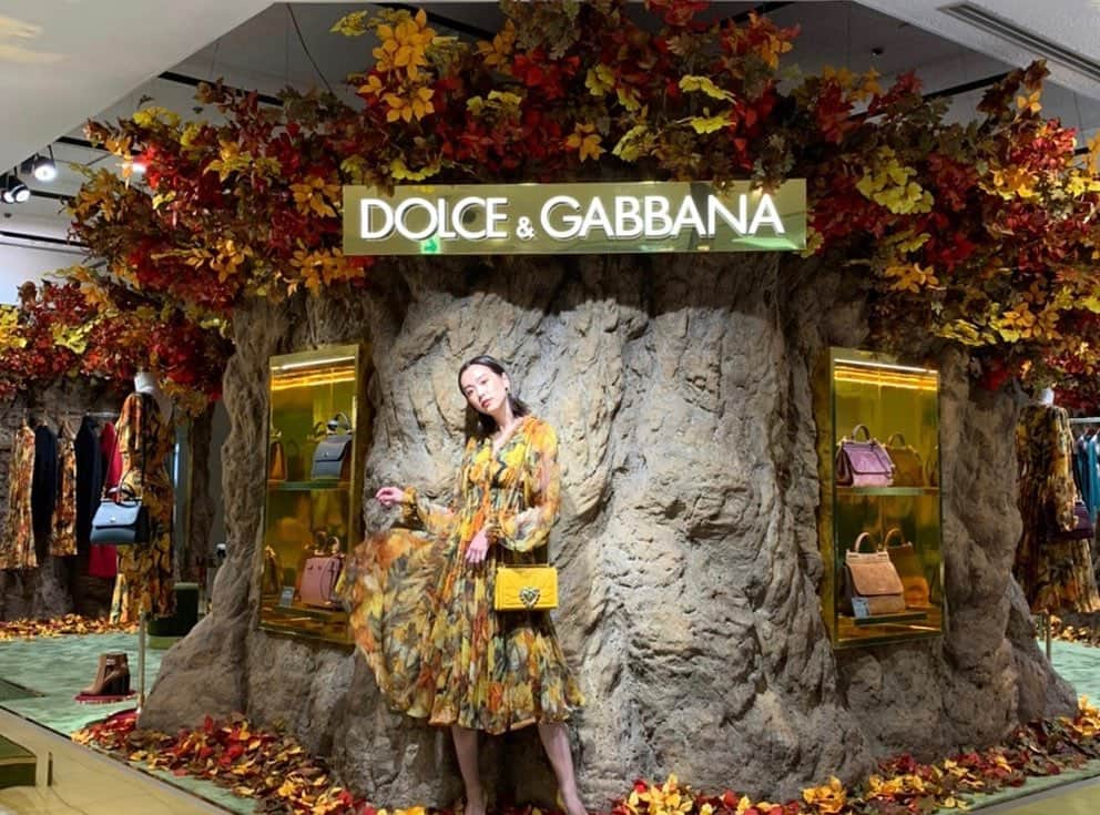 桐谷美玲さんのインスタグラム写真 - (桐谷美玲Instagram)「12日まで伊勢丹新宿でやってる　@dolcegabbana のポップアップストアへ🍁」11月7日 0時49分 - mirei_kiritani_