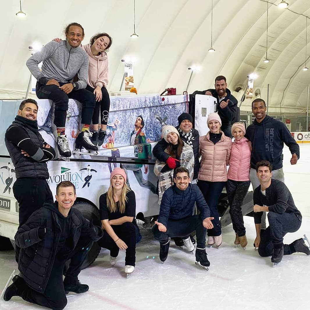 ハビエル・フェルナンデスさんのインスタグラム写真 - (ハビエル・フェルナンデスInstagram)「¡¡Todo listo para #ROIMálaga!! 💪🏼Equipazo @revolutiononice 💪🏼」11月7日 0時50分 - javierfernandezskater