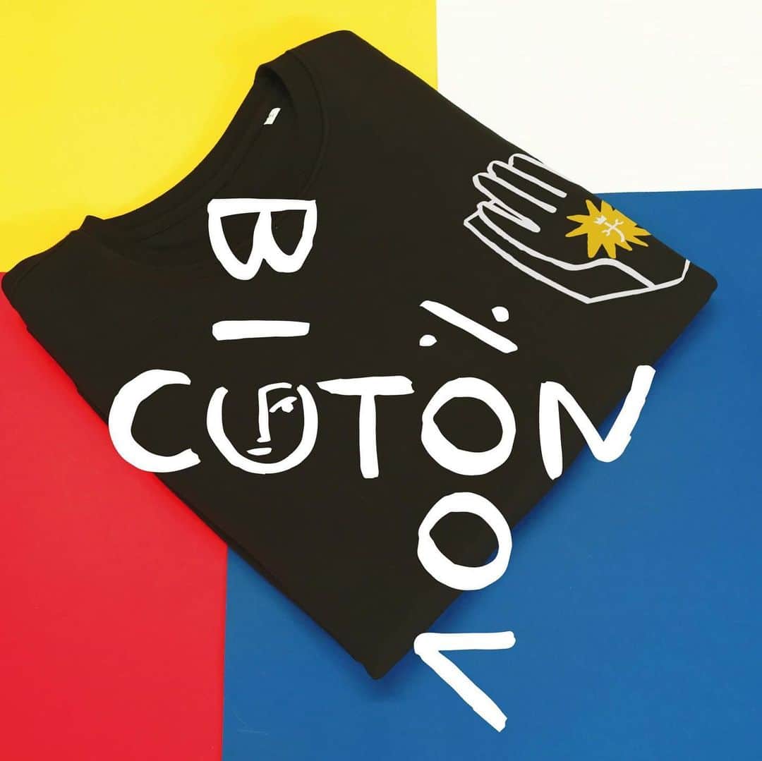 のインスタグラム：「Le saviez-vous ? Un coton biologique consomme 10 fois moins d'eau qu'un coton classique ! Conscient de son impact environnemental, CASTELBAJAC Paris a opté pour des modèles en coton biologique  Did you know it ? The Organic cotton consumes 10 times less water than conventional cotton! Aware of its environmental impact, CASTELBAJAC Paris opted for organic,cotton items !  #castelbajacparis #organiccotton  #ethic #biologic #fashion #sustainable #paris #engagement #brand #organic #makeourplanetgreatagain #environnement」