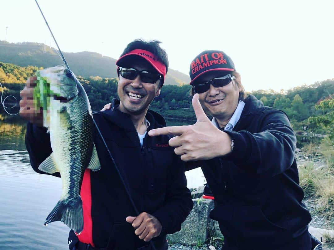 Megabass Inc.のインスタグラム：「本日は小森氏来社。プロトルアーシークレットテスト中に！！ #megabass #メガバス #mymegabass #伊東由樹 #小森嗣彦 #開発テスト #プロトルアー」