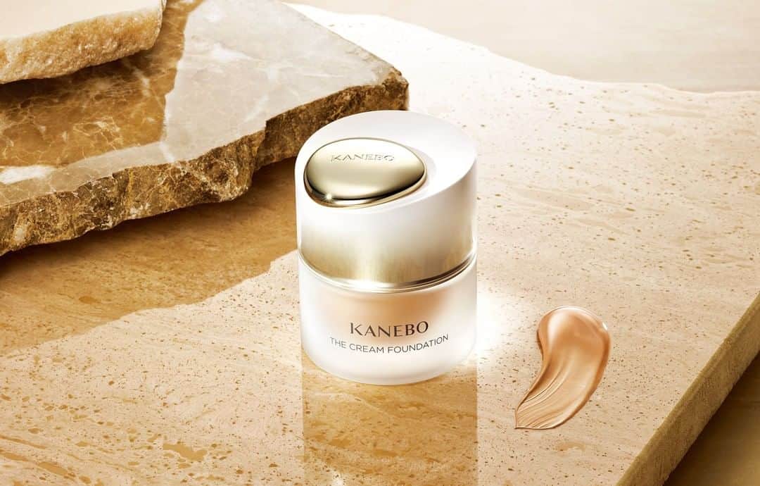 KANEBO OFFICIALさんのインスタグラム写真 - (KANEBO OFFICIALInstagram)「KANEBO THE CREAM FOUNDATION あなただけの孤高の崇高美。 "Perfection of Imperfection" leads to your authentic clarity. #lifestyle #makeup #cosme #beautyproduct #skincare #cosmetics #creamfoundation #beautycare #beautyskin #beautiful #foundation #basemakeup #贅沢な時間 #丁寧な暮らし #メイクアップ #コスメ #愛用コスメ #カバー力 #美容 #乾燥肌対策 #ファンデーション #デパコス #クリームファンデーション #ベースメイク #スキンケア #新商品 #kanebotheexceptional #theexceptional #kaneboglobal #kanebo カネボウ　ザ　クリームファンデーション 全6色　各30mL　20,000円（税抜） SPF15・PA++(オークルAのみSPF10・PA++) *Product availability varies by region.」11月6日 17時30分 - kaneboofficial