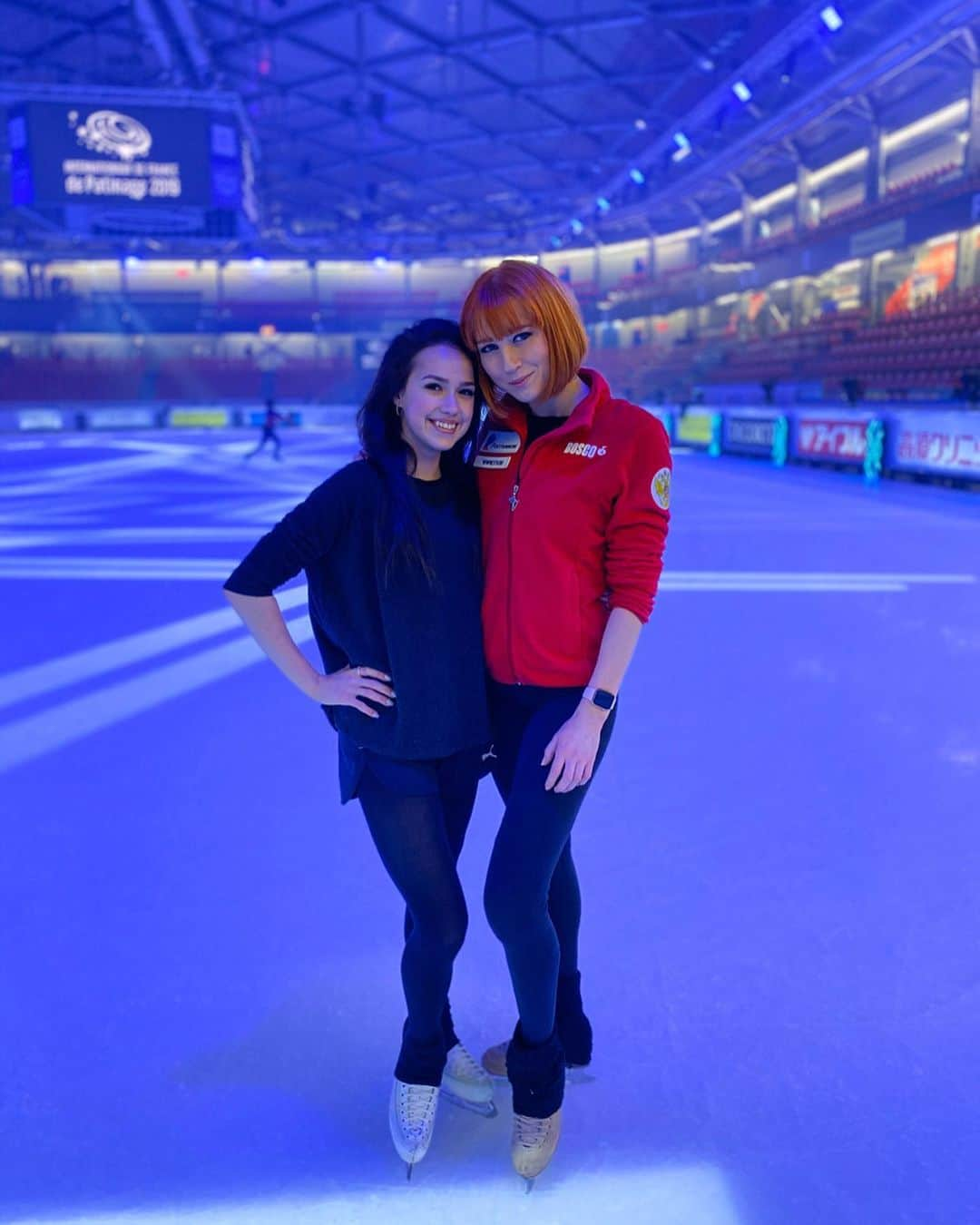 ティファニー・ザホースキさんのインスタグラム写真 - (ティファニー・ザホースキInstagram)「One part of skating that we don’t often talk about is when the competition is over, all your adrenaline has died down and you realize how many good emotions you have, and well simply what fun the whole experience was. It’s just like getting on a roller coaster, you’re so scared but excited and when it’s over all you want to do is ride it again!  Thank you for all the good emotions 🥰 #galafun #aftercomp #enjoyinglife」11月6日 18時21分 - tiffytaz