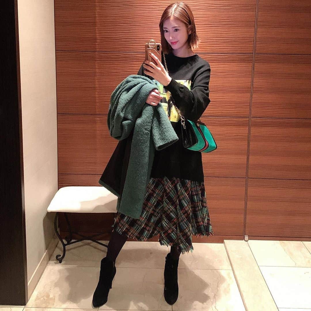 多岐川華子さんのインスタグラム写真 - (多岐川華子Instagram)「green💚 . . tops#zara skirt#zara shoes#diana bag#gucci . . #ootd#outfit#fashion#instafashion#green#私服#トレーナー#トレーナーコーデ#緑色#グリーンコーデ#冬コーデ#スカートコーデ#カジュアルファッション」11月6日 18時18分 - hanako__official