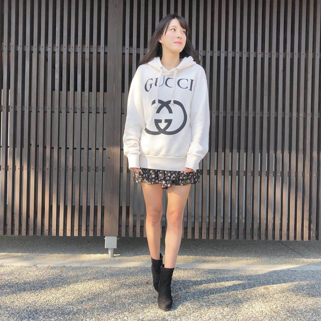 大田理裟のインスタグラム：「20代のうちしか足出せないな〜﻿ と思って久しぶりに短いの履いて﻿おでかけした(o^^o)💓」