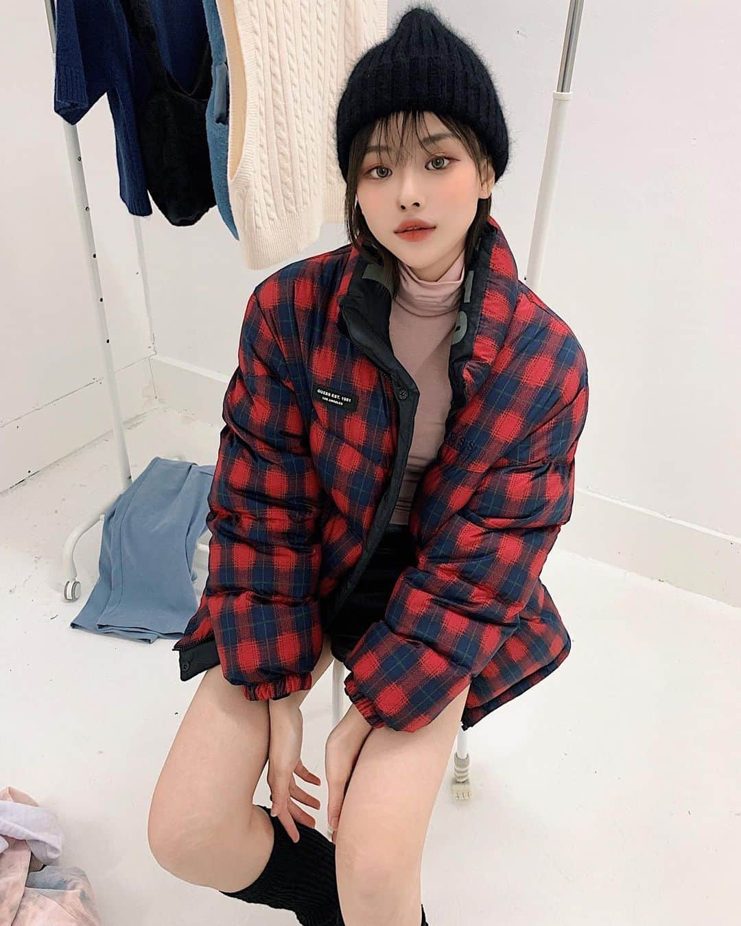 ビヤさんのインスタグラム写真 - (ビヤInstagram)「정신없이 바쁜 하루 ⛹🏿‍♀️ #guess #게스」11月6日 18時44分 - b_2ya