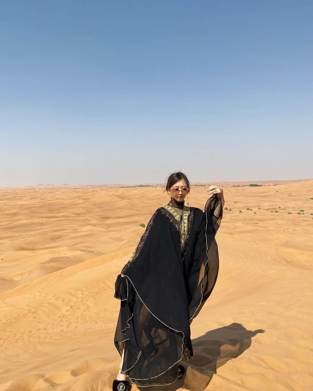 木下春奈さんのインスタグラム写真 - (木下春奈Instagram)「・ ・ 砂漠🏜🏜 ・ ・ iPhone11proのカメラ機能が凄すぎて驚愕。 こちらはノーマルの広角カメラで撮ったもの。 ・ 超広角カメラで撮ったのも載せます😀 ・ ・ ・ #dubai#ドバイ#🇦🇪#desertsafari」11月6日 19時50分 - haruna_kinoshita