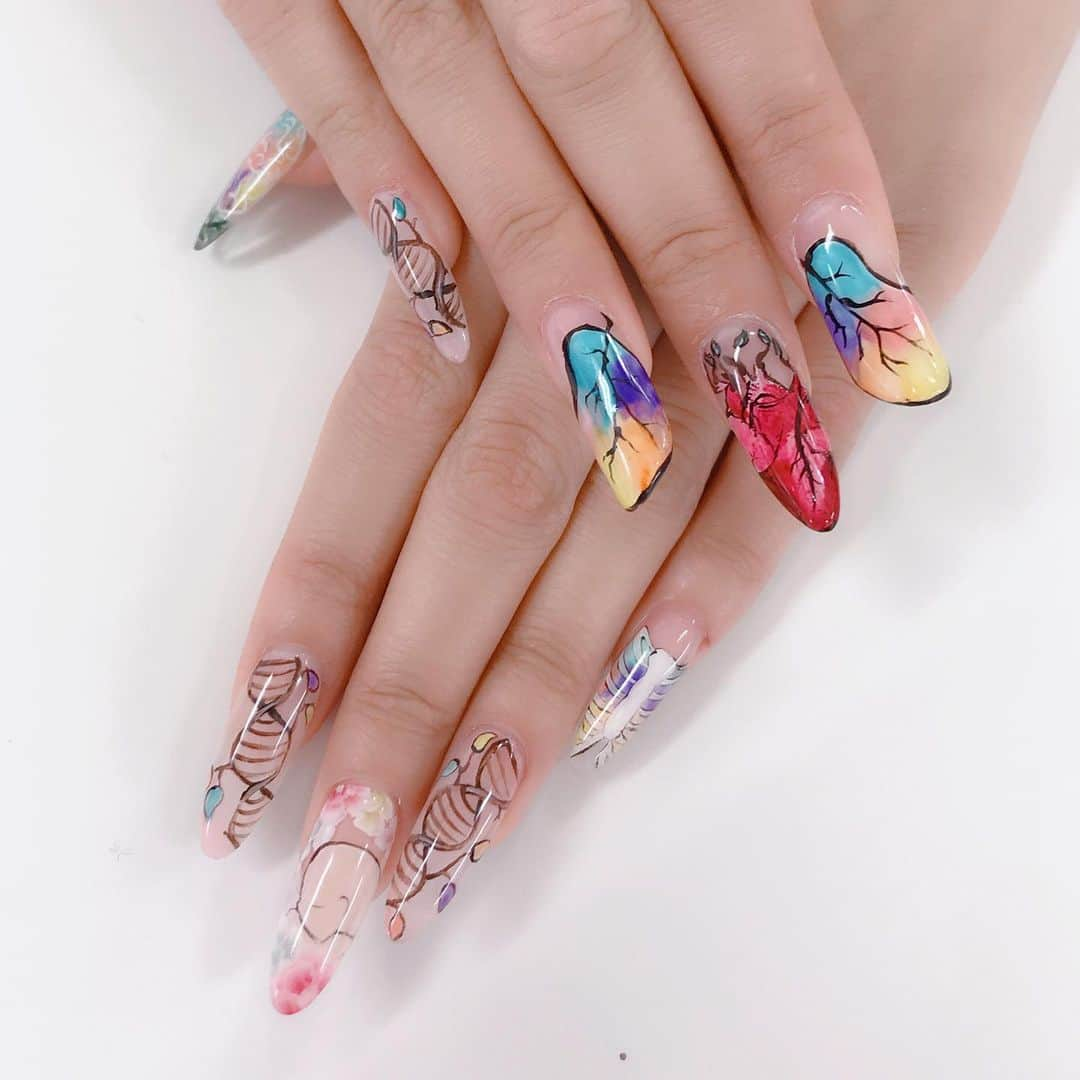 なかやまちえこさんのインスタグラム写真 - (なかやまちえこInstagram)「2019.11.05 Belle Époque contest #nail #nails #nailart #ネイル #美甲 #ネイルアート  #clou #nagel #ongle #ongles #unghia #japanesenailart #manucure #네일 #젤네일 #네일아트 #네일리스트 #japanesenails #manicurist #gelnails #أظافر #なかやま仕事 ⠀ ♡ベルエポック美容専門学校の全国大会のネイル部門審査に行ってきました😳🙌💕各校のコンペを勝ち抜いてきた生徒さんみんなレベル高く上手で、、、！✨✨わたしもたくさん刺激を受けました😳✨✨とても楽しかったです✨皆様お疲れさまでした♡⠀ ♡生徒さんの作品もお写真撮らせて頂きました（SNS許可頂いております）✨♡」11月6日 20時07分 - chiekonakayama