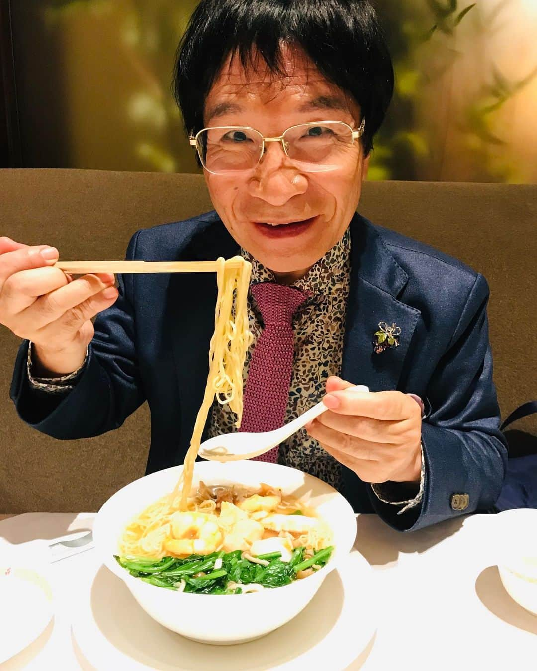 尾木直樹さんのインスタグラム写真 - (尾木直樹Instagram)「お昼は大好物の五目つゆそば〜🍜😋 - #疲れた時 は#好物が一番 #五目つゆそば #細麺  #いいね😊 #すっかり #元気になった #尾木ママ  #京王プラザホテル #ランチ」11月6日 20時07分 - oginaoki_ogimama