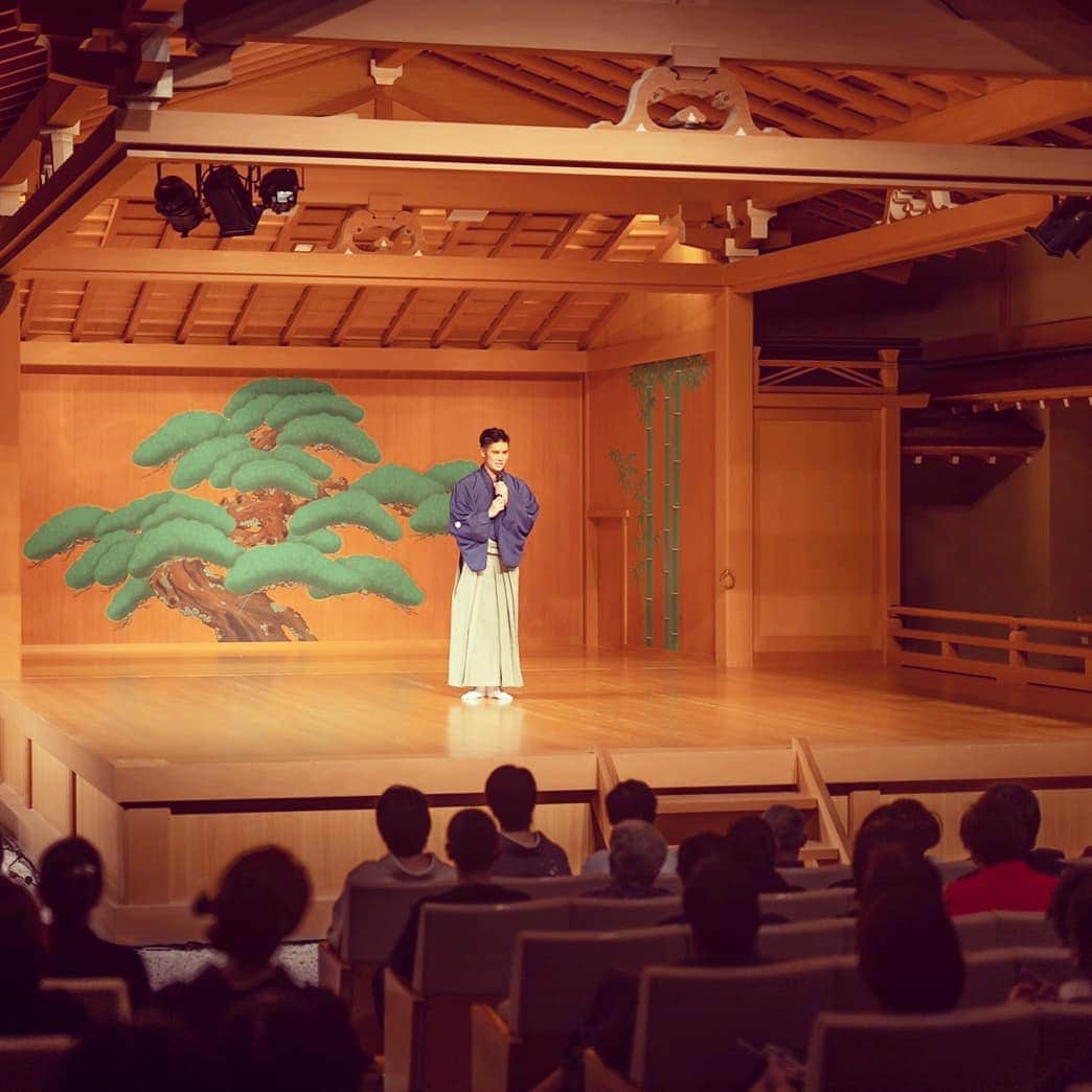 梅川壱ノ介（舞踊家）さんのインスタグラム写真 - (梅川壱ノ介（舞踊家）Instagram)「ℍ𝔸ℕ𝔸𝕄𝕀ℤ𝕌𝕂𝕀 ￣￣￣￣￣￣￣￣￣￣￣￣￣￣￣￣￣￣￣￣￣￣ 大切にしている演目《ハナミズキ》  感謝を込めて、踊りました。 ありがとうございました。  #梅川壱ノ介  #日本舞踊 #ハナミズキ」11月6日 20時19分 - umekawaichinosuke