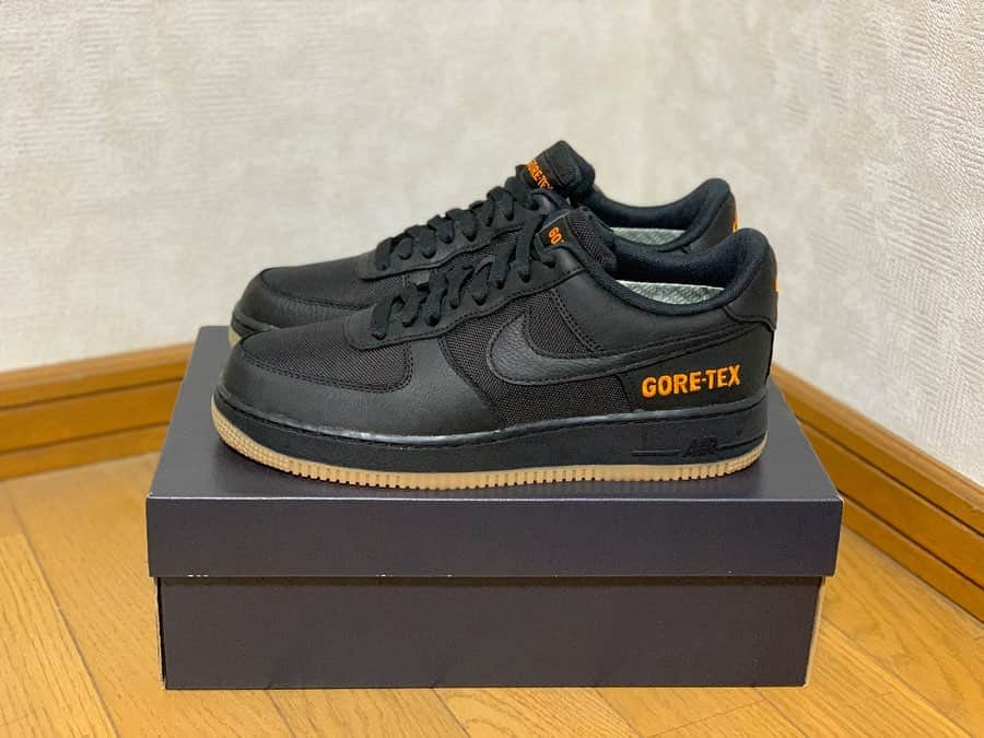 倉島大地さんのインスタグラム写真 - (倉島大地Instagram)「「NIKE AIR FORCE 1 "GORE-TEX"」☀️🌧💦 ・ ・ 機能性抜群のGORE-TEXのAF1🖖 ・ ・ ・ 「一番好きなキャラなに？と聞かれ、王道からかけ離れたサブキャラクターをセレクトし質問者の表情を曇らせる内気なクラスメイト」のような一足。 ・ ・ ・ #空想キックス」11月6日 20時31分 - kurapi1