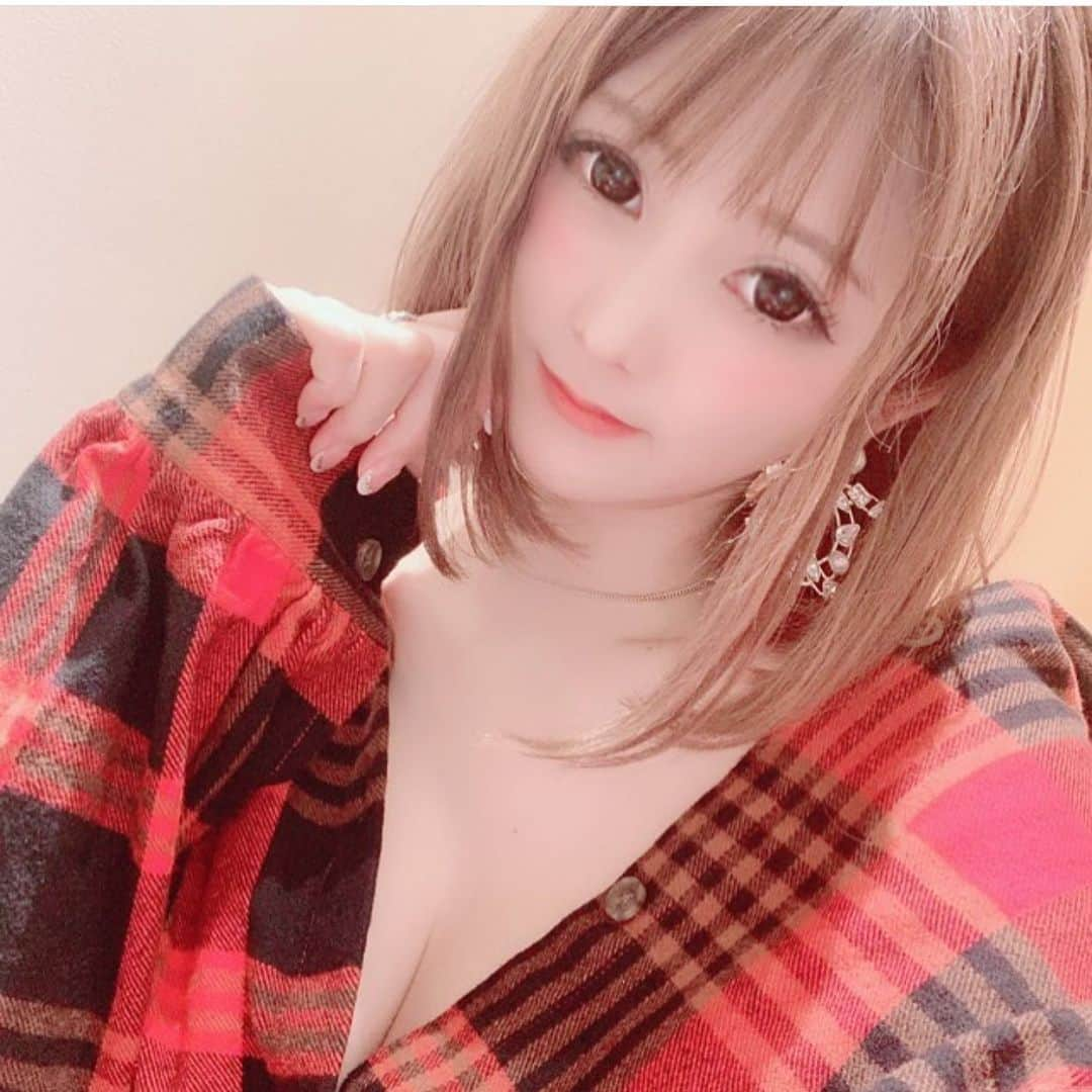 天使と女神のハーフさんのインスタグラム写真 - (天使と女神のハーフInstagram)「今回ご紹介させて頂くのは…🤩 ﻿﻿. .  明日花リナさん《 @rina7701 》です❣ . . 柔らかく女の子らしさ炸裂の美女です❤️ . . 明日花リナさん《 @rina7701 》 素敵な投稿ありがとうございました💋﻿﻿ ﻿﻿ . まだまだ明日花リナさんのインスタには﻿﻿ たくさん素敵な投稿ございます！ ﻿ . . ぜひ、覗いてみてください 💁🏽‍♀️❤️ ﻿﻿ ﻿﻿ ﻿﻿ . ☆★☆★☆★☆★☆★☆★☆★☆★﻿﻿ ﻿﻿ . 名前の通り﻿﻿ 天使と女神のハーフのような﻿﻿ 美しさをもつ女性を﻿﻿ 沢山ご紹介していきます 🥰❤ . ️﻿﻿ ﻿﻿ 掲載ご希望の方は﻿﻿ ﻿﻿ @tenshi_to_megami と #天使と女神のハーフ ﻿﻿ ﻿﻿ をタグ付けしてください 💁‍♀️💞 ﻿﻿ ﻿﻿ . ★☆★☆★☆★☆★☆★☆★☆★☆ . . ﻿﻿ ﻿﻿ #美人 #美女 #美肌 #かわいい﻿﻿ #モデル #コスメ  #ファッション﻿﻿ #女子力  #美意識 #美意識向上 ﻿﻿ #ブランド #ヘアカラー #スタイル﻿﻿ #お灑落さんと繋がりたい ﻿﻿ #ロングヘア #前髪 #ヘアスタイル ﻿﻿ #タピオカ #寫真 #フォローバック ﻿﻿ #カメラ女子 #セルフィー ﻿﻿ #カメラ好きな人と繋がりたい ﻿﻿ #bayflow #サロモ #サロンモデル﻿ #美容 #ダイエット #アパレル」11月6日 20時47分 - tenshi_to_megami