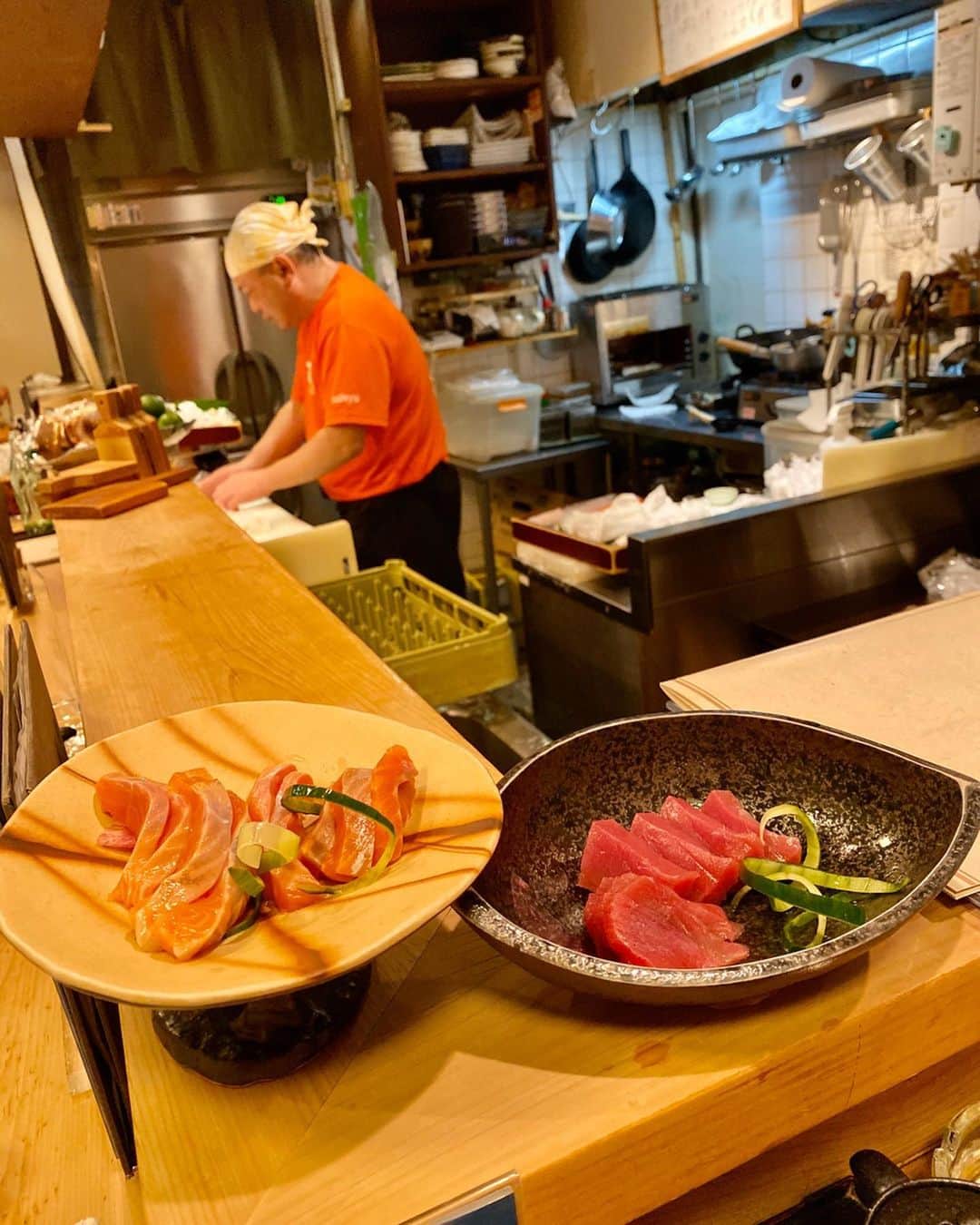 モーガン・プレッセルさんのインスタグラム写真 - (モーガン・プレッセルInstagram)「Fun afternoon exploring Kyoto with @azagolf and @physio4golf! Visited Kinkaku-ji (the Golden Temple) and had the most delicious dinner at Sushi Taka Gion 😋 best salmon sashimi ever!! 🇯🇵」11月6日 21時02分 - mpressel