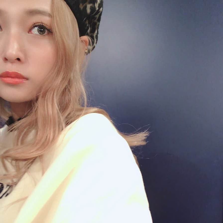 滝口成美のインスタグラム：「髪色は @1009higu さん☺︎ 今はハイトーンがしっくり☺︎」