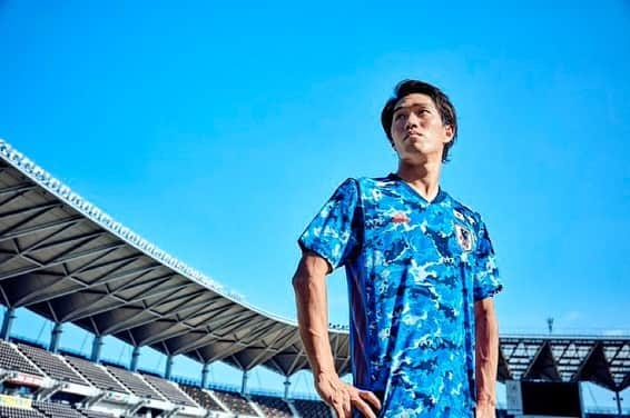 遠藤渓太さんのインスタグラム写真 - (遠藤渓太Instagram)「New uniform #見上げる空はひとつだ　#daihyo　#adidasFootball　#createdwithadidas　#日本晴れ　@adidas_tokyo #空投稿#つながったでしょ？#悩んでたわけじゃないよ」11月6日 22時21分 - keita_1122