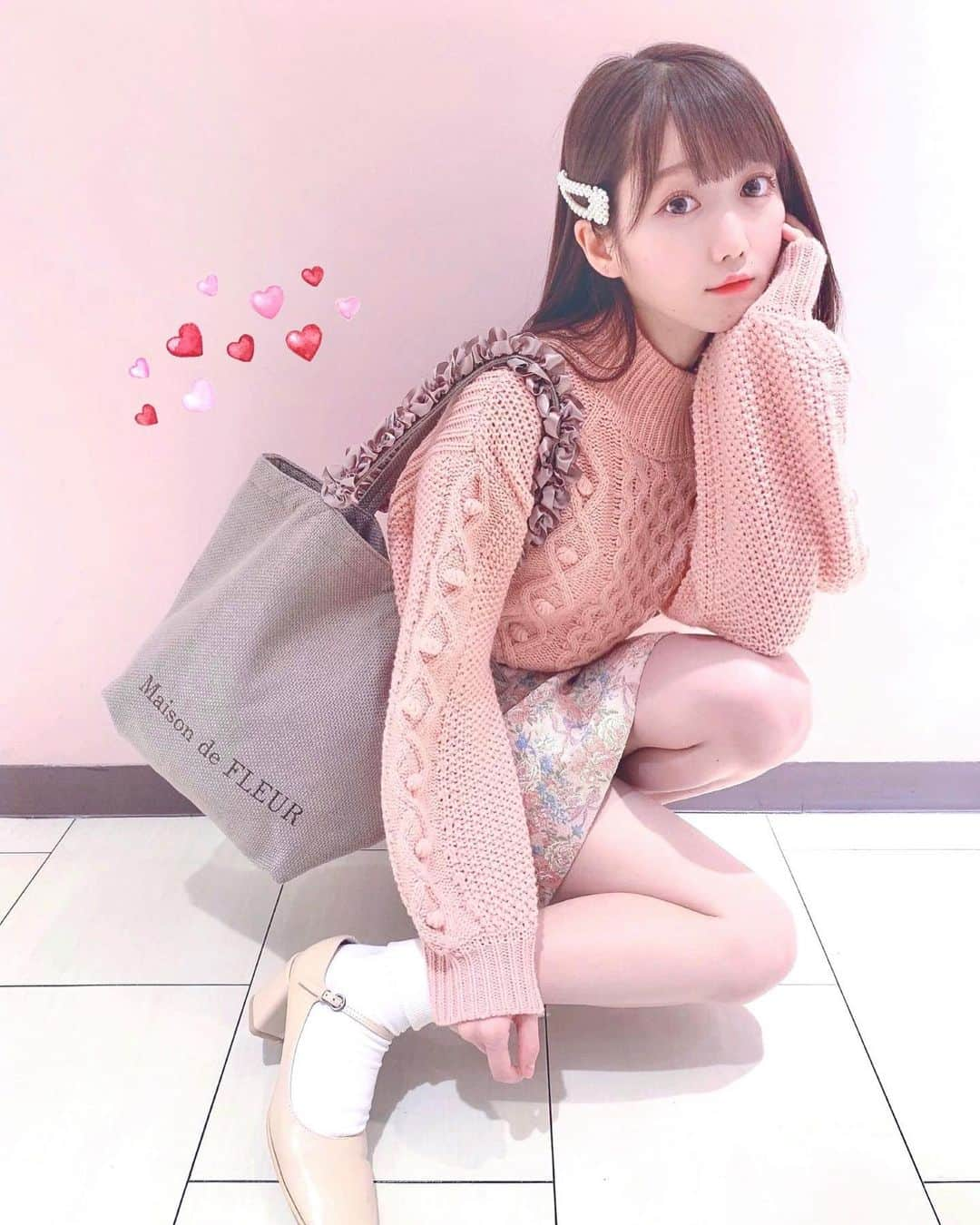 大谷映美里さんのインスタグラム写真 - (大谷映美里Instagram)「🌸💗🌸💗 ㅤㅤㅤㅤㅤㅤㅤㅤㅤㅤㅤㅤㅤ ピンクなコーデ 🐇🎀 ㅤㅤㅤㅤㅤㅤㅤㅤㅤㅤㅤㅤㅤ #maisondefleur のお洋服がかわいすぎる🥺💕 このお洋服上下とバッグがフルール！ 女の子の好きが詰まってます…幸せ… ㅤㅤㅤㅤㅤㅤㅤㅤㅤㅤㅤㅤㅤ #maisondefleurpetiterobe #epine」11月6日 22時24分 - otani_emiri