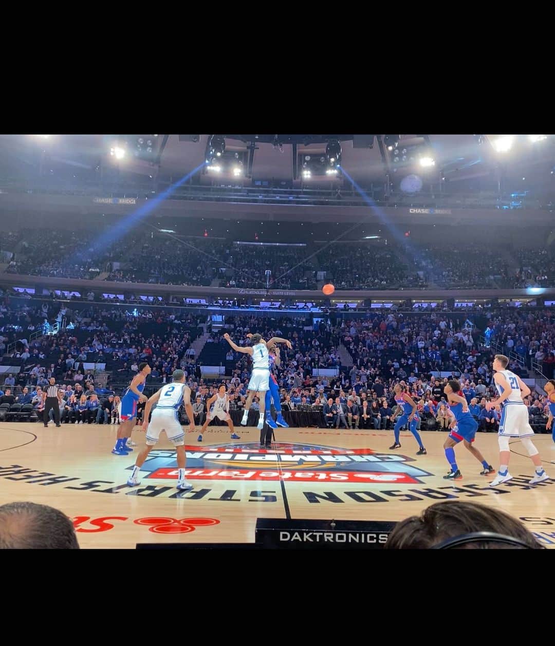 ジャスティン・トーマスのインスタグラム：「A massive thanks to @gary.woodland and @kuhoops for an unreal experience last night. I promise I won’t bring bad luck if I come to a game again #pleaseinvitemeback #sportsweek」