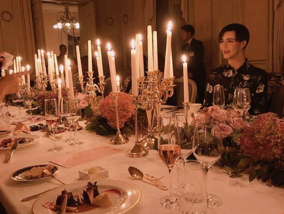 IVANさんのインスタグラム写真 - (IVANInstagram)「* GIAMBATTISTA VALLI X H&M ✨✨ Executive Dinner🥂🍽🌛🌹🖤💖 * 素敵なガラディナーにご招待された昨夜♡ * #giambatistavallixhm  #hm #executivedinner#japan #project🖤  #豪華な晩餐会 #素敵なドレスと美しい空間に美味しい時間でした♡」11月6日 23時01分 - fresanaca