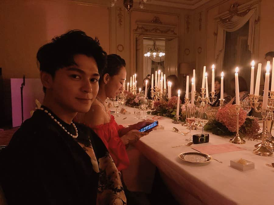 IVANさんのインスタグラム写真 - (IVANInstagram)「* GIAMBATTISTA VALLI X H&M ✨✨ Executive Dinner🥂🍽🌛🌹🖤💖 * 素敵なガラディナーにご招待された昨夜♡ * #giambatistavallixhm  #hm #executivedinner#japan #project🖤  #豪華な晩餐会 #素敵なドレスと美しい空間に美味しい時間でした♡」11月6日 23時01分 - fresanaca