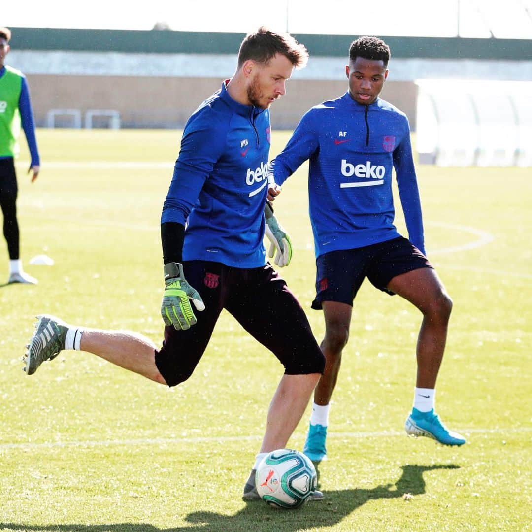 ノルベルト・ムラーラ・ネトのインスタグラム：「🔴🔵 #forçabarça」