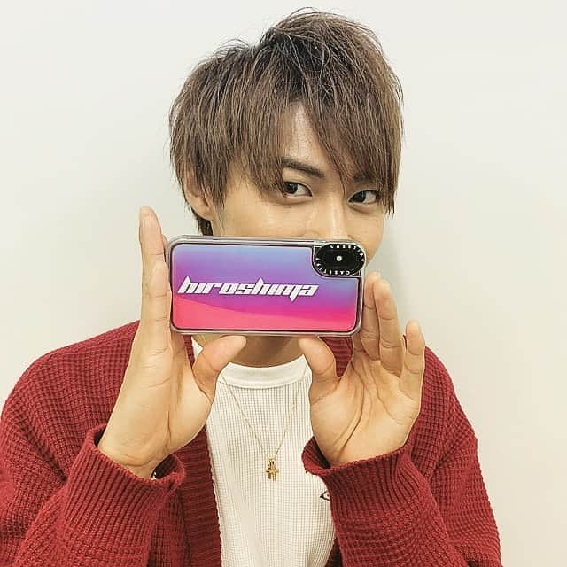 手島章斗さんのインスタグラム写真 - (手島章斗Instagram)「@CASETiFY @CASETiFY_jp  #CASETiFY  #StateYourCase  #ネオンサンドケース  #iphoneケース #文字は #hiroshima っていれました #広島魂」11月6日 23時25分 - akito_solidemo_official