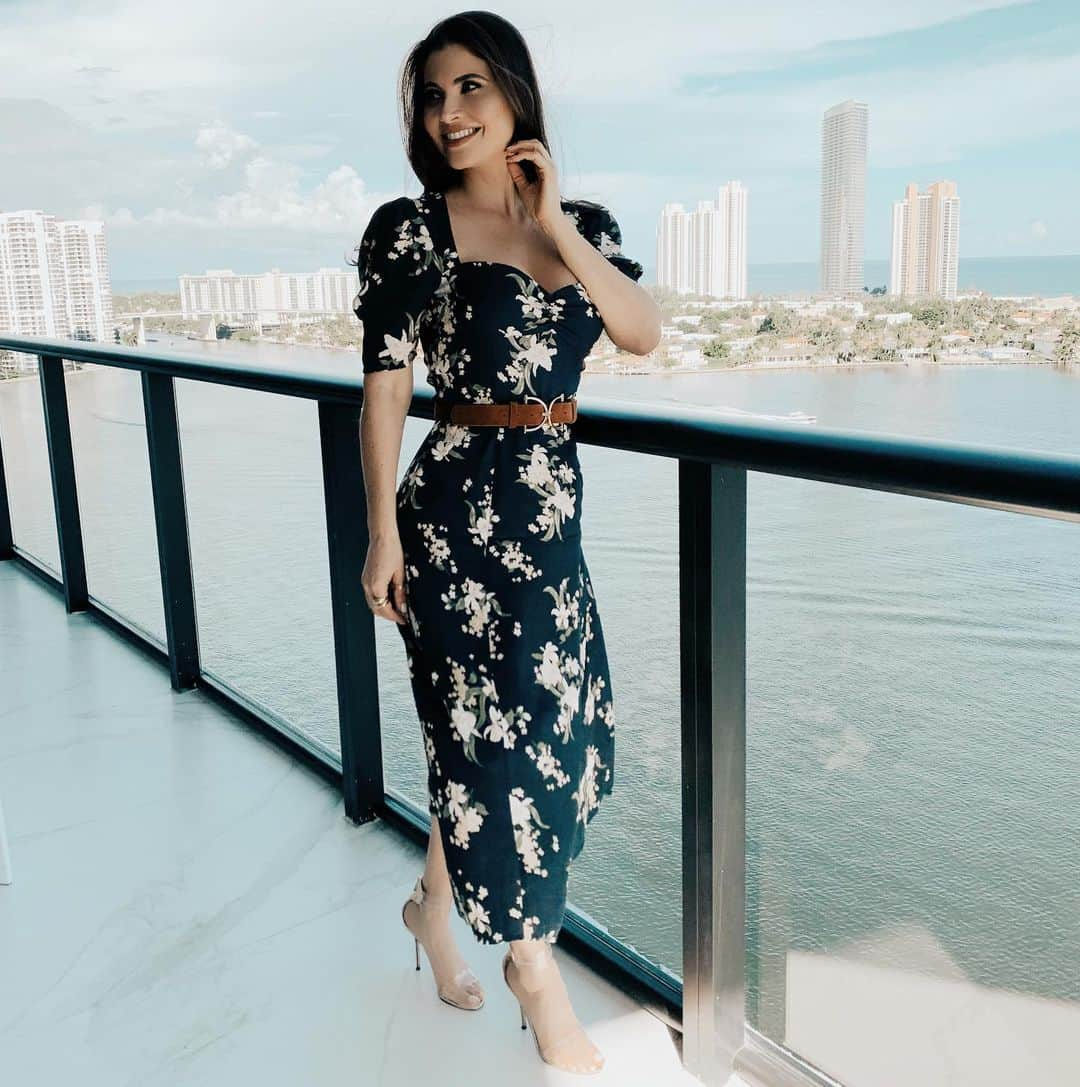 Chiquinquira Delgadoさんのインスタグラム写真 - (Chiquinquira DelgadoInstagram)「#miami🌴 Poniendo a prueba mi vértigo 👀」11月7日 9時58分 - chiqui_delgado