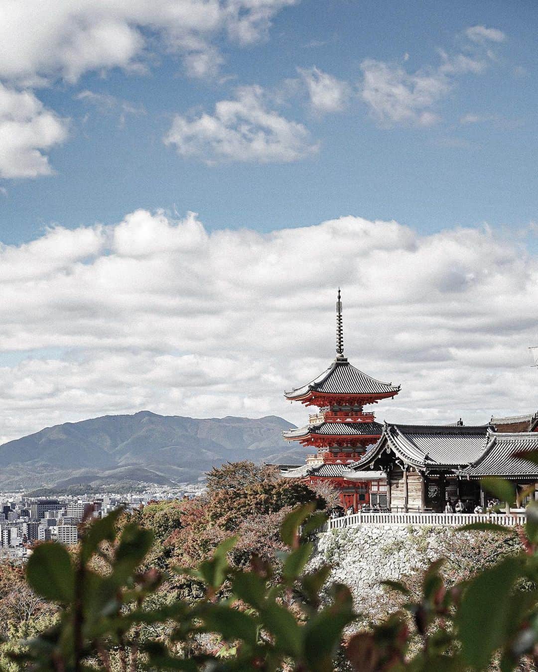 のインスタグラム：「Exploring Kyoto⛩❤️ ㅤ #kyoto #japan #清水寺」
